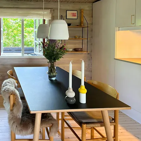 Hébergement de vacances Log With View Of Meadow And Sea *