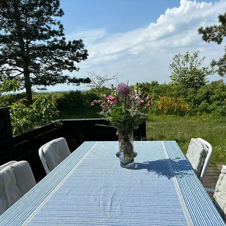 Log With View Of Meadow And Sea Hébergement de vacances *