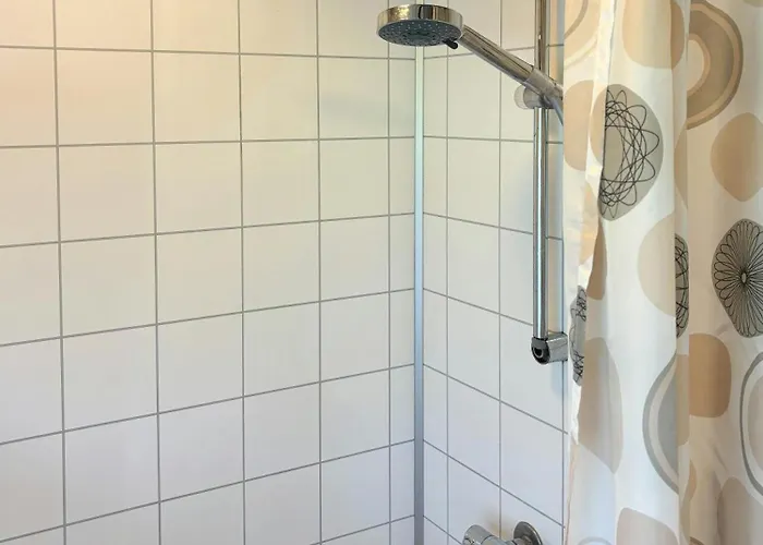 Сasa de vacaciones Log With View Of Meadow And Sea Tranekær